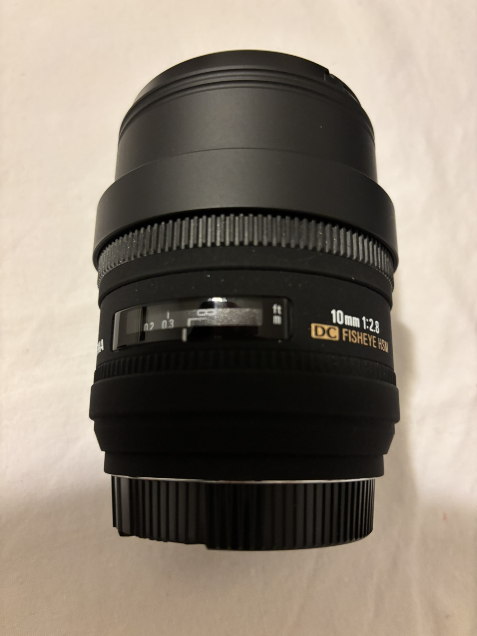 Sigma DC 1:2.8 FISHEYE HSM
